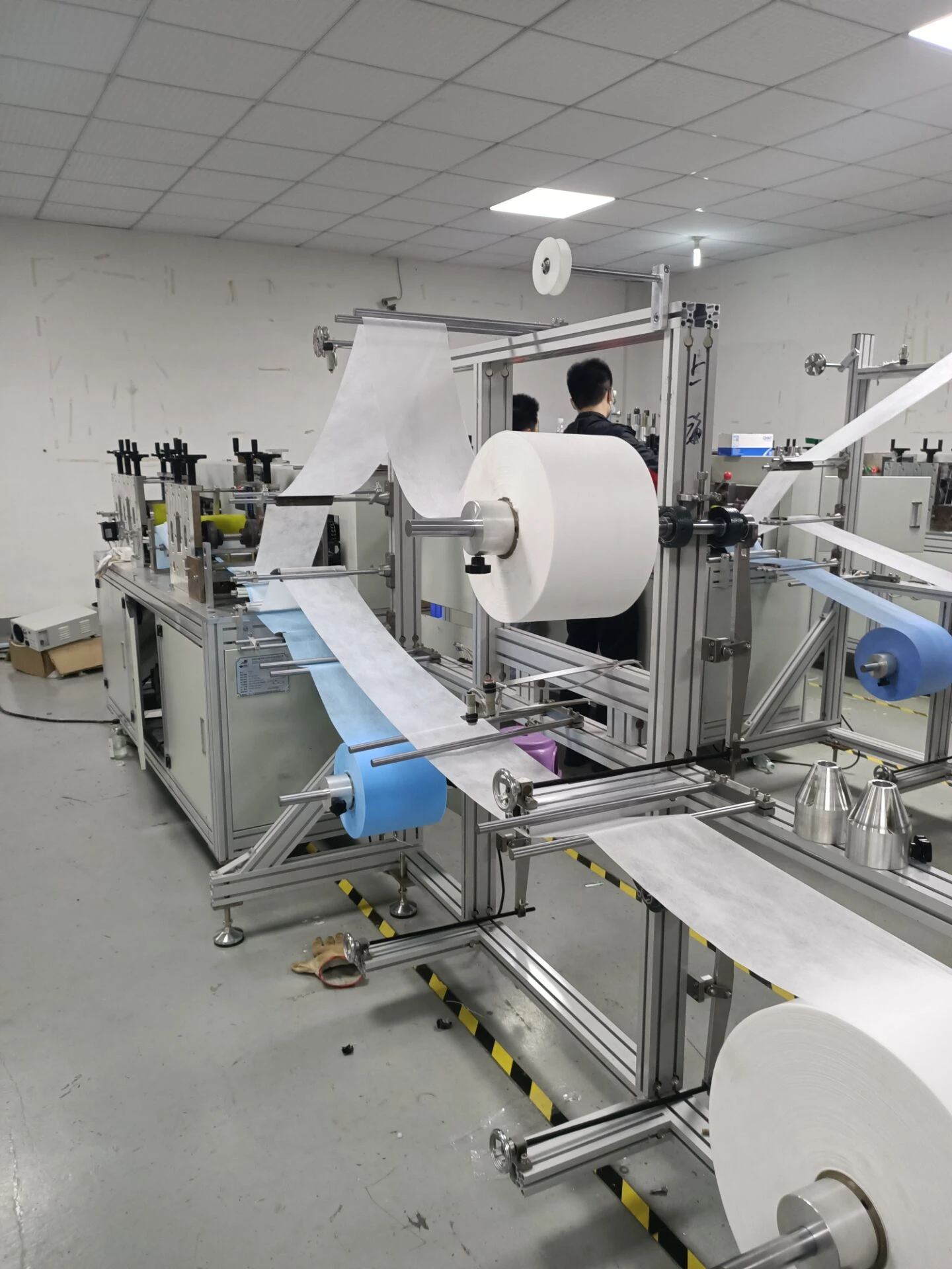 Automatic Disposable Face Mask Making Machine Automatic Disposable Face Mask Making Machine